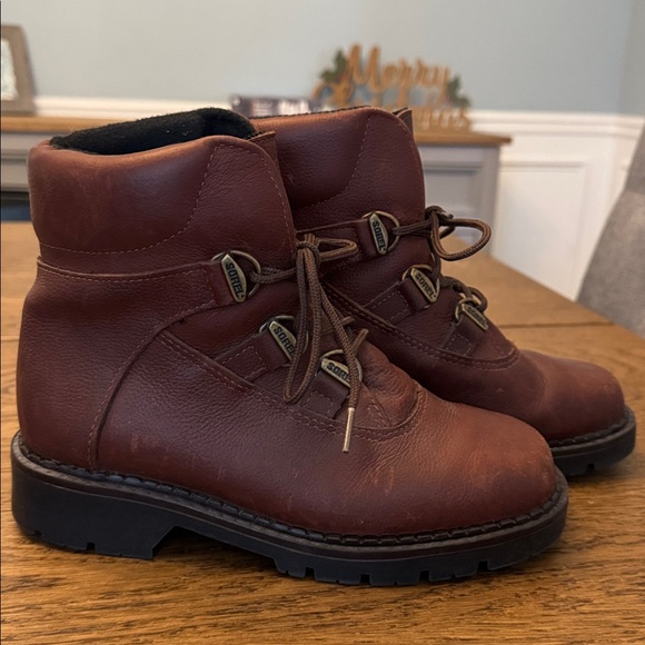 Sorel Shoes - Sorel Brown Leather Boots Size 7